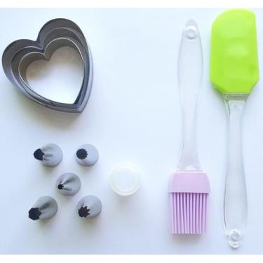 Imagem de Kit Confeiteiro Pincel, Espátula, Bicos e Moldes Cortadores - 123Útil