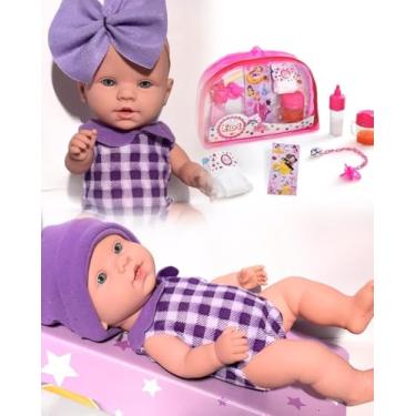 Imagem de Boneca Bebe reborn pequena lilas + Kit bolsa Infantil Cuidados bebe Rosa fralda mamadeira magica Chupeta adesivos copo suco magico Ed1 Brinquedos