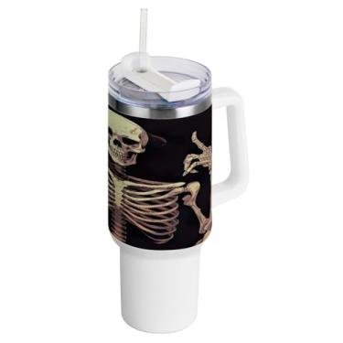 Imagem de Kigai Copo de caveira engraçado de 1,134 g com tampa e canudo, copo isolado de aço inoxidável durável à prova de vazamento com alça, garrafas de água à prova de derramamento para viagens