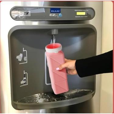 Imagem de Garrafas de água dobráveis com canudo à prova de vazamento garrafa de silicone dobrável com anel anticolapso para viagem, acampamento, caminhada, corrida, esporte (rosa)