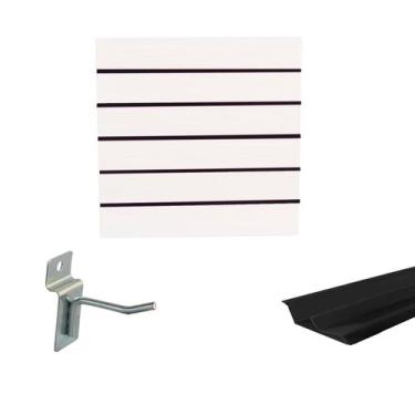Imagem de Painel Canaletado Branco em Mdf 0,61 x 0,61m com Perfil Pvc Preto e 10