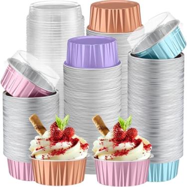 Imagem de Gandeer Pacote com 200 forros de cupcake de folha de alumínio com tampas, copo redondo de 142 g para festa de casamento, ramekin de torta descartável, mini recipiente de formas de bolo para pudim