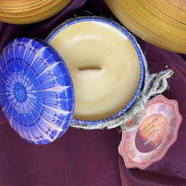 Imagem de Vela na Lata Marte 110g - Folha de Tangerina e Castanha - Mão de Cera