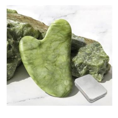 Imagem de Rolo de jade e ferramenta facial Gua Sha | Massagem de pele para rosto corpo olhos pescoço estilo coração com bolsa de viagem | Presente de cuidados com a pele (verde)