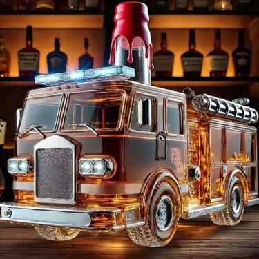 Imagem de Garrafa de uísque em forma de caminhão de bombeiros de 293 ml, garrafa de vidro esculpida à mão com tema automotivo, dispensador de bebidas personalizado, utensílios de vinho, exclusivo para casa, bar