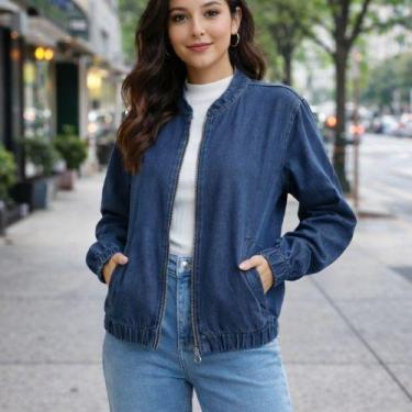 Imagem de Jaqueta Jeans Feminina Bomber com Zíper Frontal, Bolsos Laterais e Pun