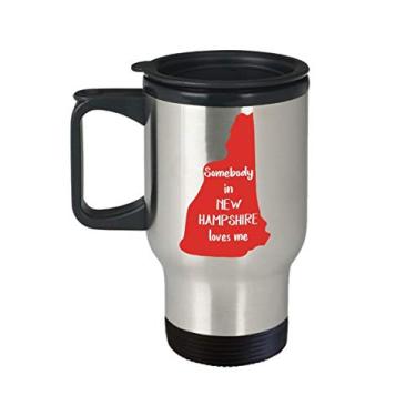 Imagem de Caneca de viagem New Hampshire – Somebody in New Hampshire loves Me – Copo térmico divertido de chá quente – de Natal