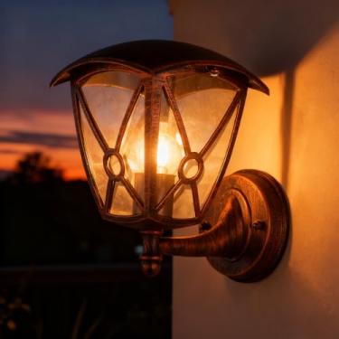 Imagem de Luminária de parede externa vintage em bronze, com cúpula de plástico, à prova d'água, ideal para pátios, jardins, varandas e entradas. Luminária de parede decorativa clássica (BD-37)