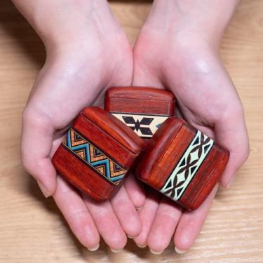 Imagem de Pequenas caixas organizadoras de comprimidos de madeira, pacote com 3, estojo de viagem, escondido, seguro para joias, mini bugigangas decorativas, ideal para armazenar anéis, abotoaduras, brincos,