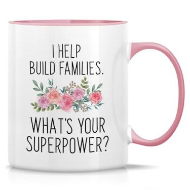 Imagem de Retreez Caneca de barriga de aluguel engraçada - I Help Build Families - Xícara de café de cerâmica de 325 ml - Presente de anúncio de gravidez de substituição - Presente de aniversário hilário de