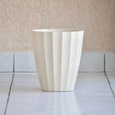 Imagem de Vaso de Plantas e Flores Decoração Sala Jardim Coluna Cacau Injetado 29x25 Liso Polido Luxo (Bege)
