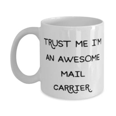 Imagem de Trust Me I'm an Awesome Mail Carrier. Caneca de 325 g 443 ml, presente de porta-correio extravagante, copo para amigos