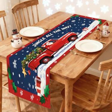 Imagem de Caminho de mesa de Natal 33 x 91 cm - Decoração de mesa de jantar de cozinha de inverno impressa Papai Noel dirigindo caminhão vermelho com árvore de Natal e presentes em corredor de neve para