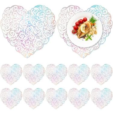 Imagem de Yungyan 12 conjuntos de jogo americano de coração de Dia dos Namorados 38 cm vinil prensado metálico tapetes românticos para decoração de mesa para casais, jantares, festas de aniversário de casamento