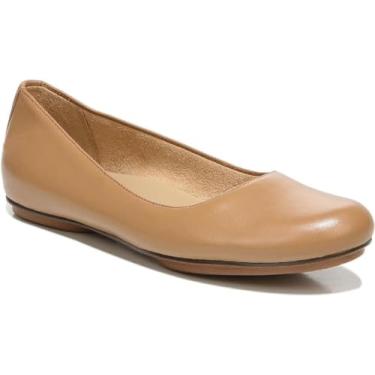 Imagem de Naturalizer Sapatilha feminina Maxwell Slip-On Ballet, Couro Cafe, 8 Wide