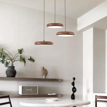 Imagem de Luminária pendente de 3 luzes LED para ilha de cozinha, lustre com regulagem de intensidade, luminária de teto moderna para sala de jantar, luminárias suspensas redondas sobre a mesa