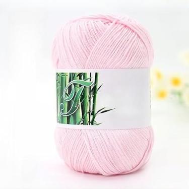 Imagem de Bola de fio de fibra de bambu de três fios, fio macio adequado para projetos de tecelagem e crochê, fazer cachecóis, suéteres (rosa claro)