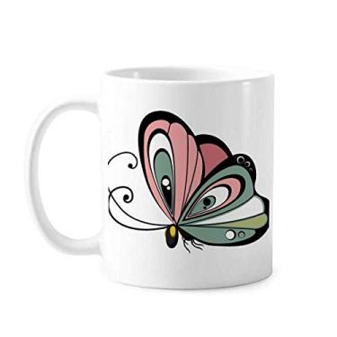 Imagem de Caneca de cerâmica com desenho de borboleta em formato de coração em forma de animal