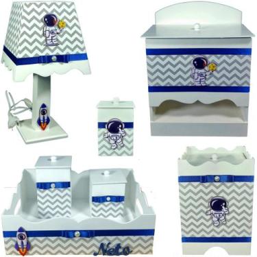 Imagem de Kit Higiene bebê Mdf menino 7 pçs - ASTRONAUTA CHEVRON CINZA - Flores 
