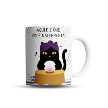 Imagem de Caneca Gato Místico com Frase Aqui Diz Que Você Não Presta, Design Divertido com Bola de Cristal