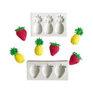 Imagem de 2 moldes de silicone de abacaxi e morango para velas, aromaterapia, ar