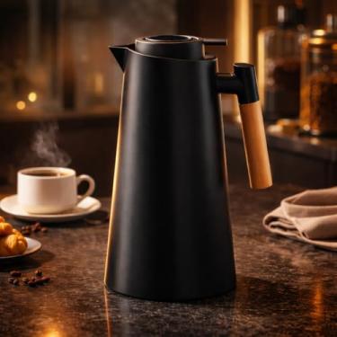 Imagem de Garrafa Térmica 1L Premium – Design Elegante em Preto com Cabo de Madeira | Ideal para Café, Chá e Bebidas Quentes | Mesa Posta Sofisticada