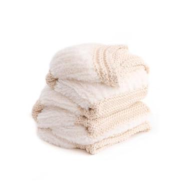 Imagem de YnM Cobertor felpudo ultra macio, tricotado à mão com pele de coelho sintética e fio grosso de algodão, mantas fofas grossas reversíveis, peça de decoração de casa para sofá, cama e creme, 127 x 152