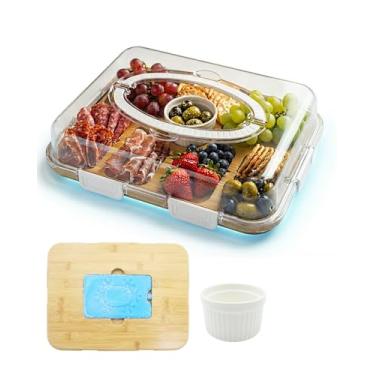 Imagem de Tábua de charcutaria com tampa e gelo, 6 laches de pressão atualizadas, copo de molho incluído, bandeja de queijo portátil grande com alça, bandeja de servir para piquenique e piscina, presentes de