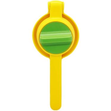 Imagem de Espremedor Manual de Frutas, Plástico Amarelo e Verde, 23,5x8cm