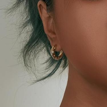 Imagem de Brincos de argola de ouro delicado para homens e mulheres - design de estrela banhado a ouro 14k com zircônia branca - Joias hipoalergênicas, Medium, Ouro 14k, Zircônia cúbica