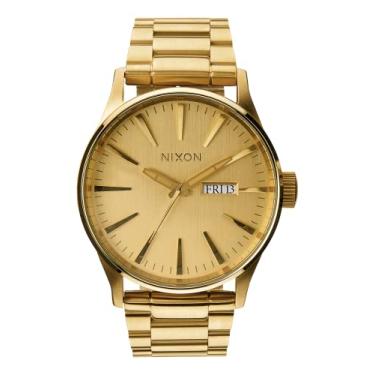 Imagem de Nixon Relógio masculino Sentry SS de aço inoxidável dia/data 42 mm WR 100 metros A356, Dourado, One Size, Relógio analógico, relógio de quartzo, movimento de quartzo