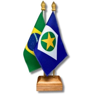 Imagem de Kit Bandeira de Mesa Brasil e Mato Grosso Dupla Face Com Base e Haste em Madeira Decoração Escritório Eventos Presente
