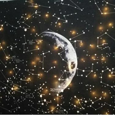 Imagem de Tapeçaria Starry Sky Moon Wall Room Estética 95x73cm - Yiweisai