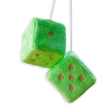 Imagem de Dados de pelúcia bordados vintage em forma de coração, par de enfeites de dados pendurados em forma de coração de 7,6 cm, acessórios vintage decorativos de carro novo para espelho retrovisor interior