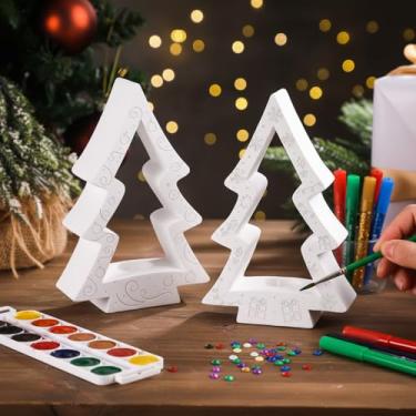 Imagem de Kritkin Pacote com 2 castiçais de árvore de Natal, suportes de vela votiva de concreto branco, decorações de férias de fazenda rústicas para mesa, cornija, lareira, presente de centro de mesa sazonal