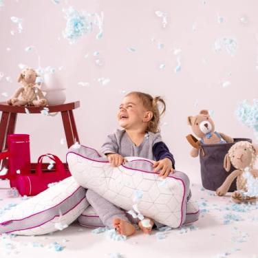 Imagem de Travesseiro Snow Mini® - I wanna sleep - Ajustável com Flocos de Espuma Removíveis, Ideal para Garantir uma Noite de Sono Tranquila e Confortável para o seu Filho.
