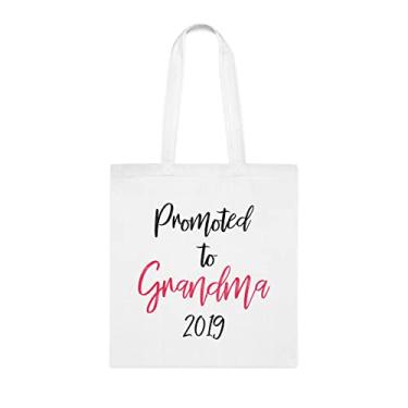 Imagem de Promoted To Grandma 2019 Tote bag, Grandma Gift, Grandma idea, Gift For Grandma, Grandma Shoulder Bag, Grandma Reusable Bags, Gift for Grandma of Favorite Grandkids, Branco