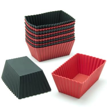 Imagem de Freshware Pacote com 12 mini copos de silicone retangular reutilizáveis para cupcake e muffin, cores preto e vermelho