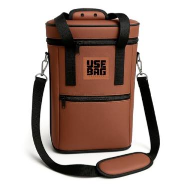 Imagem de Bolsa Térmica Para Vinho Wine Bag Couro com Divisória 13 litros Executiva Alça Porta 4 Garrafas e Taças (TERRACOTA)