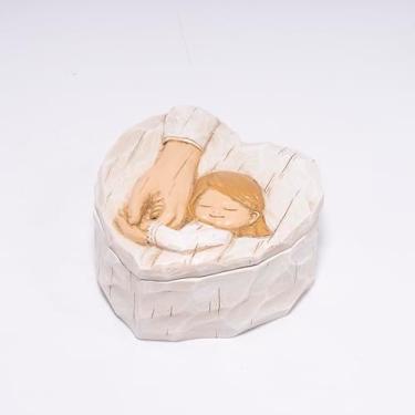 Imagem de Hodao Caixa de lembrança de coração de guardião com figura infantil, porta-joias de resina pintada à mão, armazenamento de memória "Love You to the Moon", presente sentimental para mãe, família