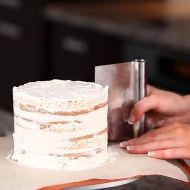 Imagem de ESPÁTULA INOX 22CM COM RÉGUA – CORTADOR RASPADOR PARA MASSAS, LEGUMES, PÃES E CHOCOLATES – AÇO INOXIDÁVEL, LAVA-LOUÇAS, CABO TUBULAR