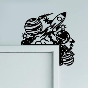Imagem de CUTHOLLOW Placa de parede para decoração de parede Rocket Universe, 25 x 24,9 cm, metal de dupla face, exclusivo para pendurar acima da porta, para casa, quarto, porta da frente, corredor, entrada