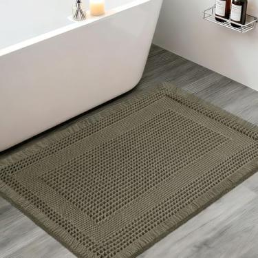 Imagem de Tapete de banheiro de waffle atualizado, 91 cm x 61 cm, verde acinzentado, tapetes de banheiro super absorventes de secagem rápida com borlas, tapetes de banho boho ultra macios laváveis na máquina