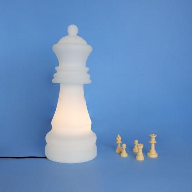 Imagem de Luminária Rainha de Xadrez Tpc para Decoração com Luz Difusa Bivolt 110-220V em Plástico Polietileno