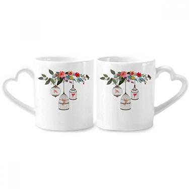Imagem de Cage Flower Shelf Conjunto de canecas de porcelana para casais, copo de cerâmica com alça de coração