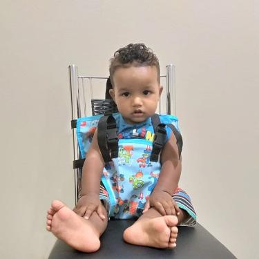 Imagem de Assento Portátil para Bebês Ajustável Confortável Cadeirinha Mesinha