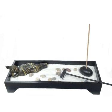 Imagem de Jardim Zen Buda Deitado Com Areia Pedra E Rastelo