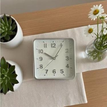 Imagem de Relógio de Parede Moderno Silencioso 20cm – Decoração para Escritório, Sala e Quarto com Design Minimalista(Quadrado Prata)