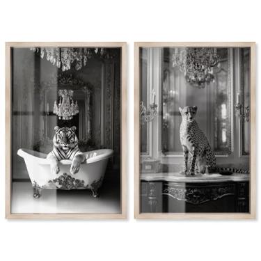 Imagem de Conjunto ornamentado de banheiro animal Shadowbox impressão de arte de tigre leão por Art Remedy, moldura loira, 40,6 x 61 cm