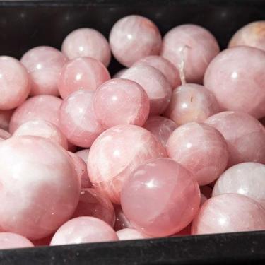 Imagem de 10 Kg Bola Esfera Quartzo Rosa Atacado 30 a 100 mm Tipo B